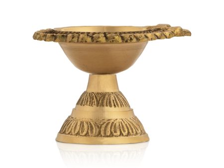 Lakshmi Kubera Vilakku With Base - 1.5 x 2.5 Inches | Laxmi Kubera Deepam  Brass Lamp for Pooja  60 Gms Approx Fashion